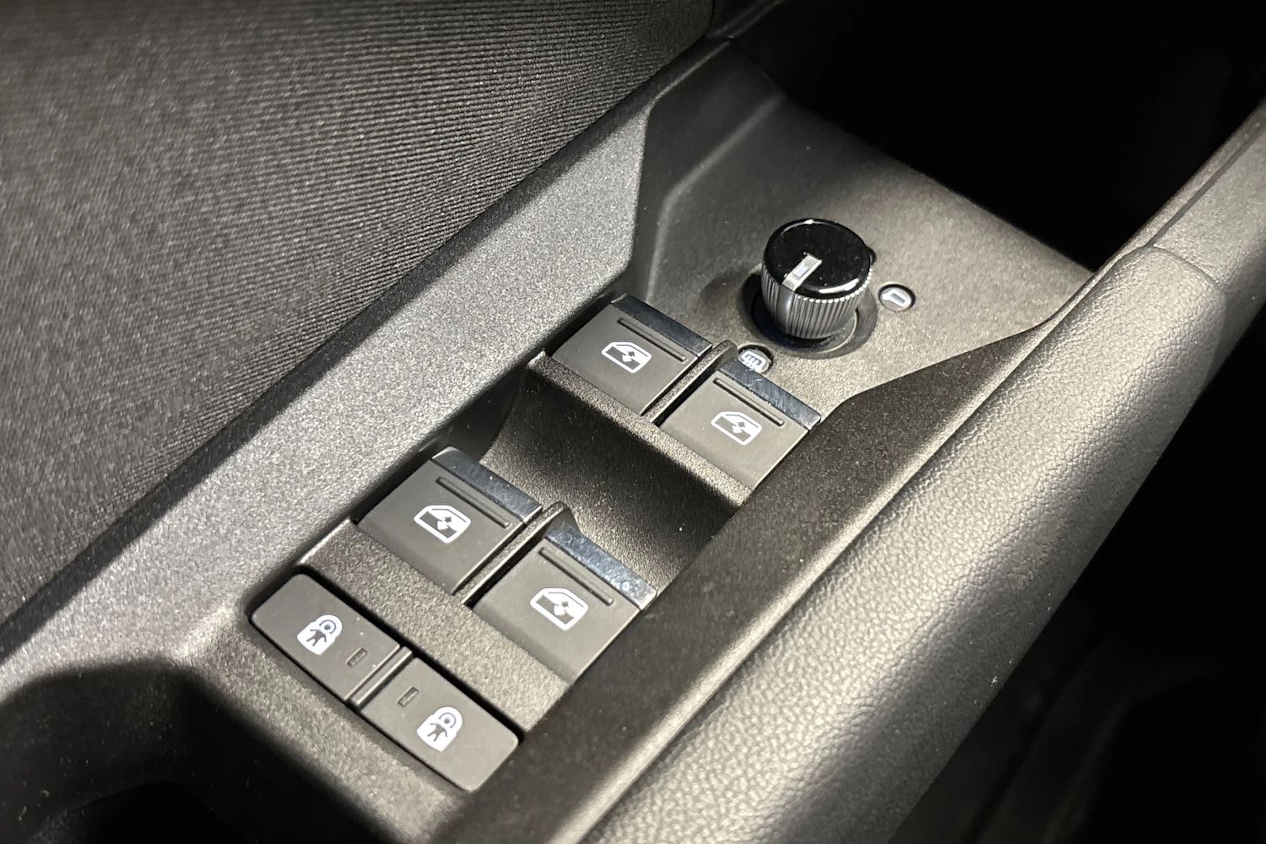 harmaa Audi Q4 e-tron 2023 kuva 14.