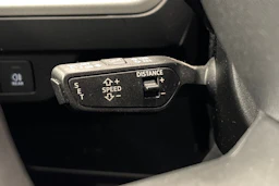 harmaa Audi Q4 e-tron 2023 kuva 18.