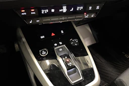 harmaa Audi Q4 e-tron 2023 kuva 24.