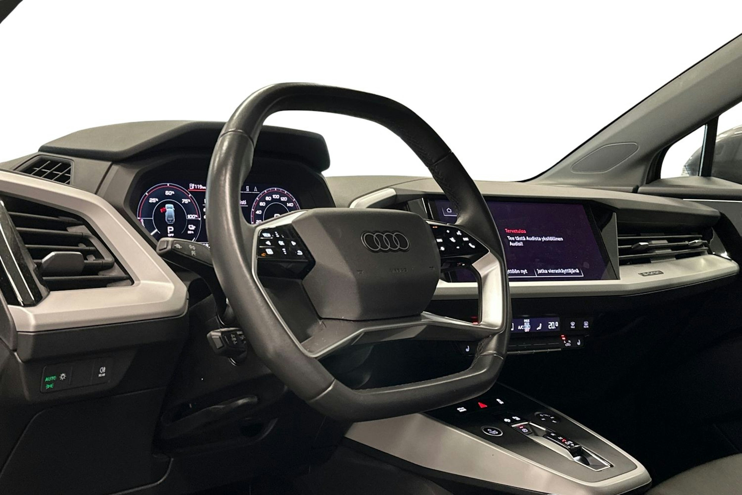 harmaa Audi Q4 e-tron 2023 kuva 3.