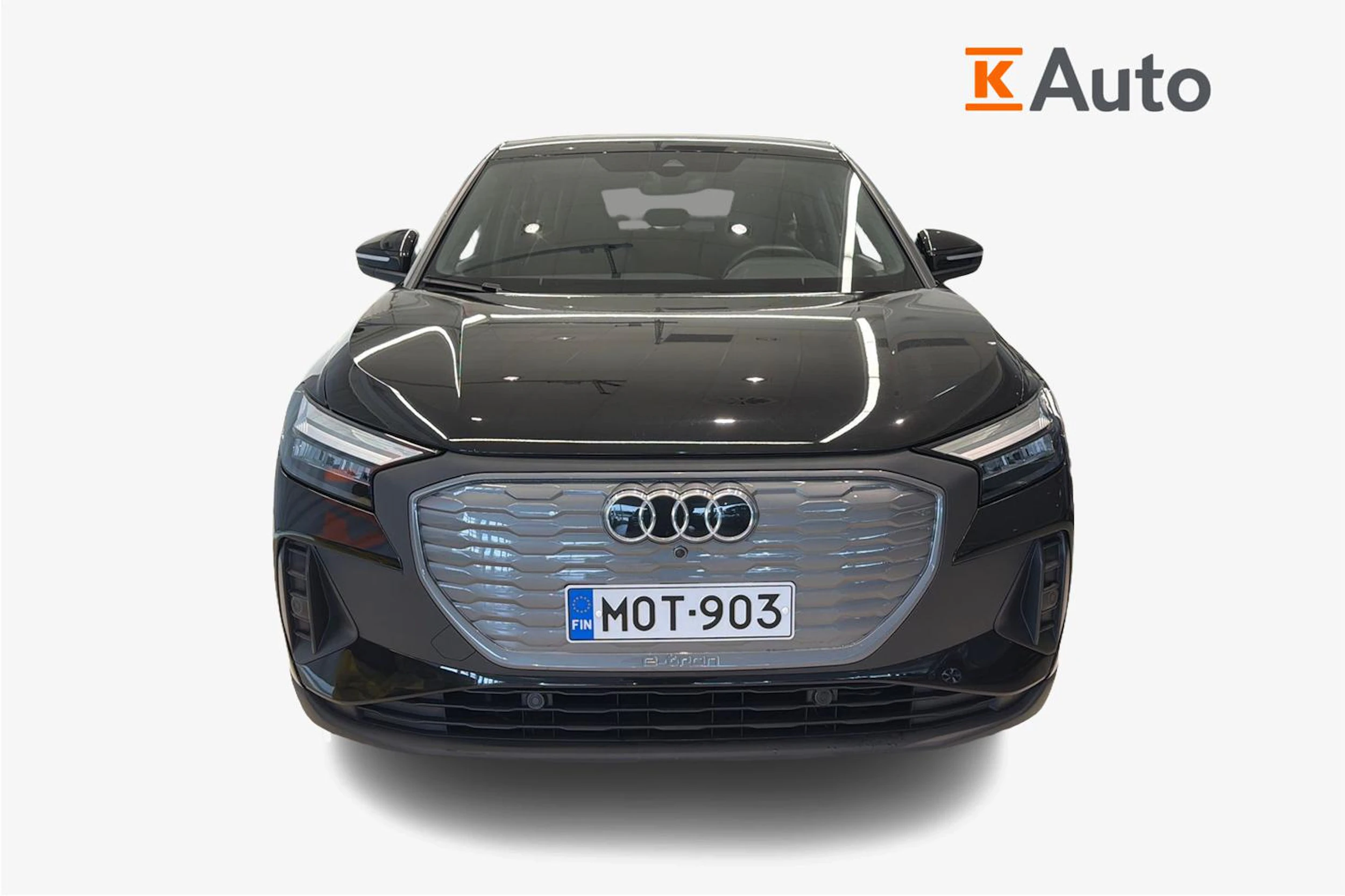 musta Audi Q4 e-tron 2023 kuva 4.