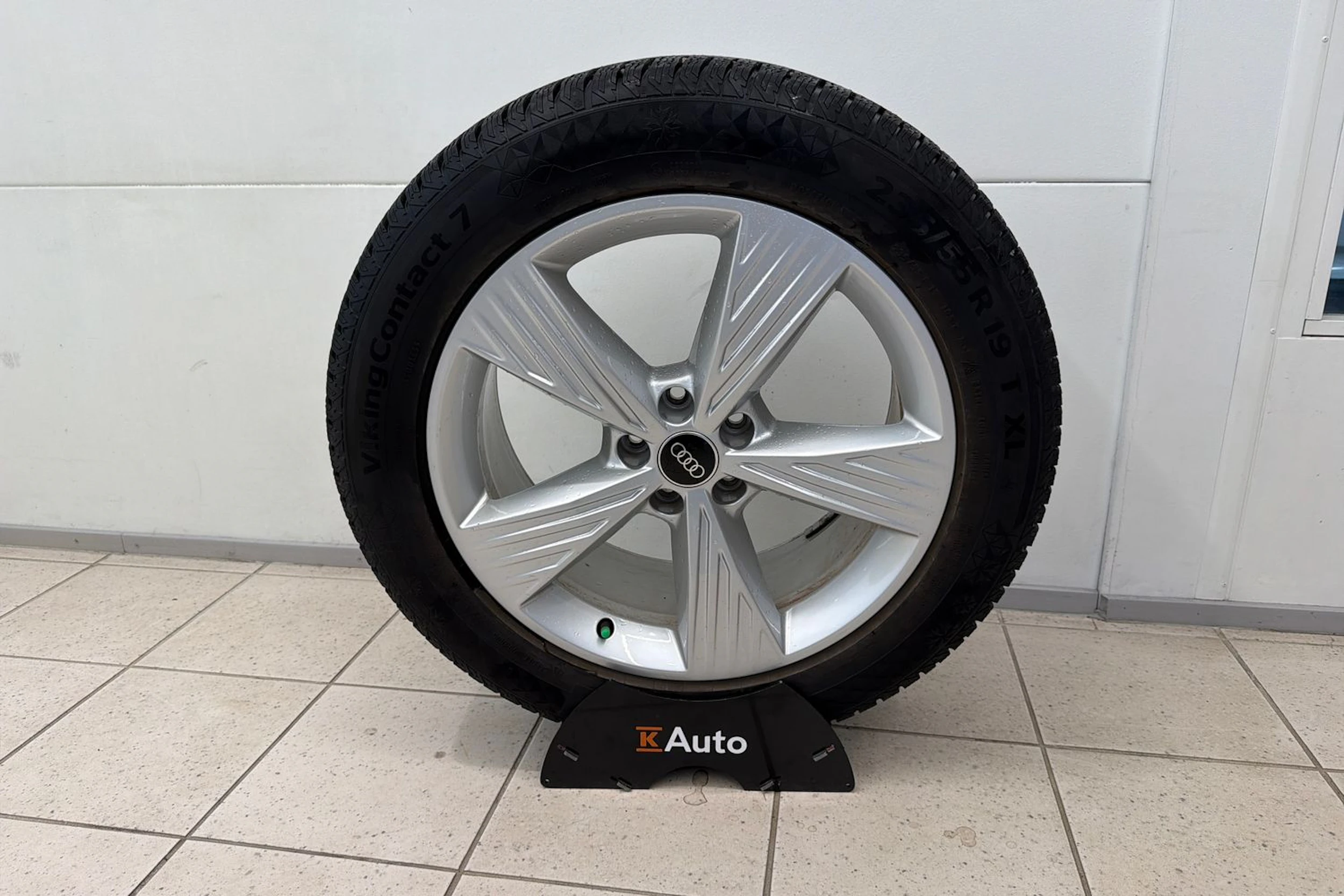 musta Audi Q4 e-tron 2023 kuva 11.