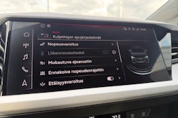musta Audi Q4 e-tron 2023 kuva 28.