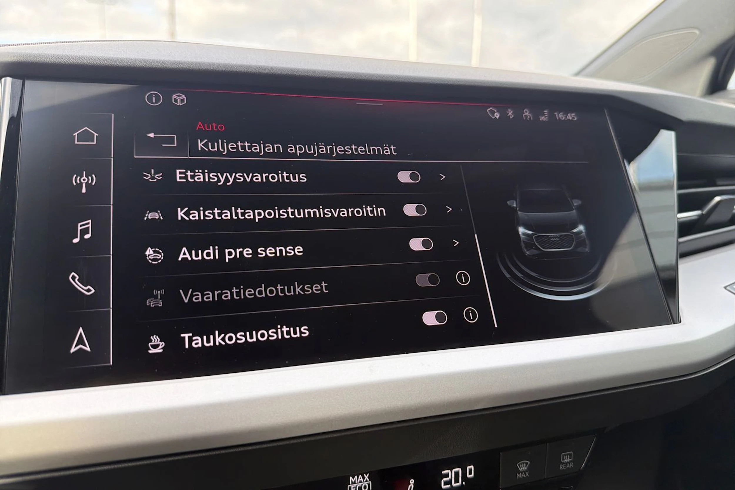 musta Audi Q4 e-tron 2023 kuva 29.