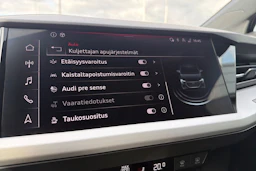 musta Audi Q4 e-tron 2023 kuva 29.