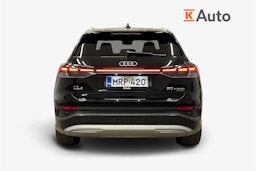 musta Audi Q4 e-tron 2023 kuva 3.