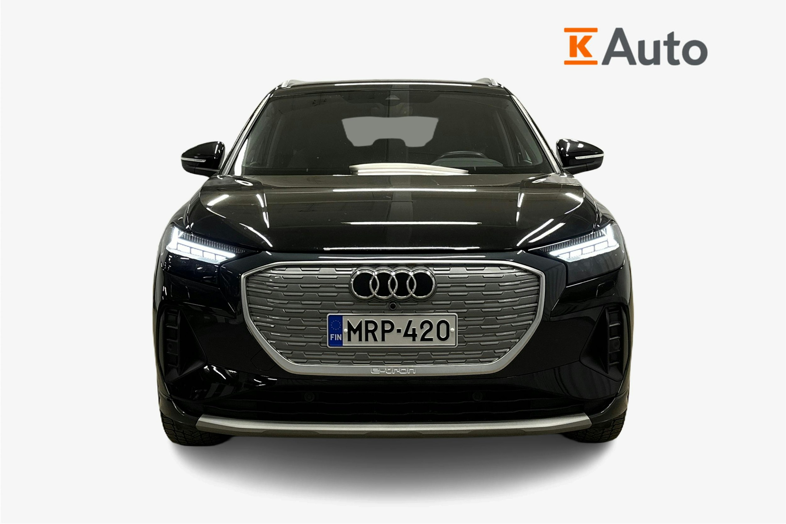 musta Audi Q4 e-tron 2023 kuva 5.