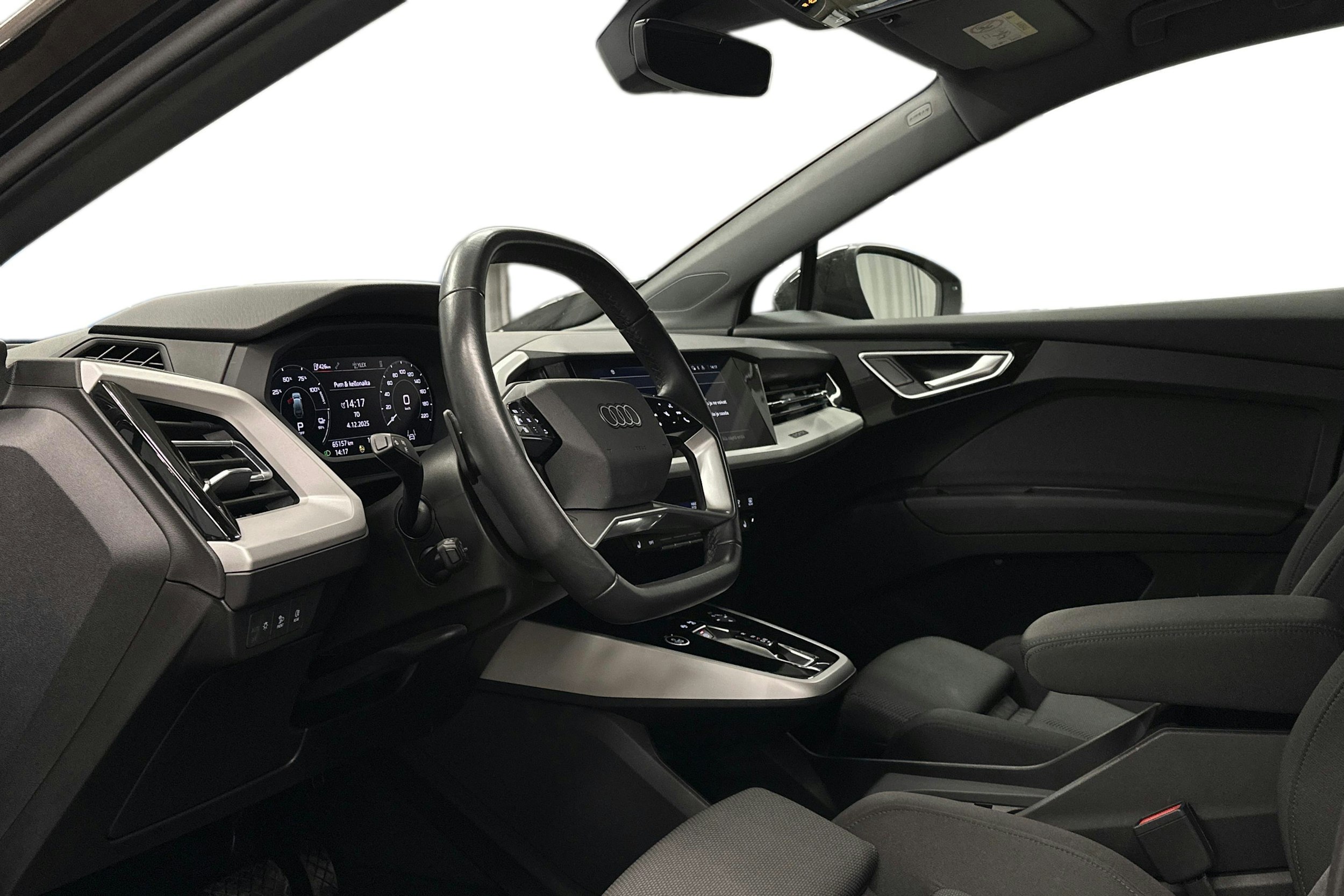 musta Audi Q4 e-tron 2023 kuva 7.