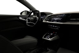 musta Audi Q4 e-tron 2023 kuva 9.