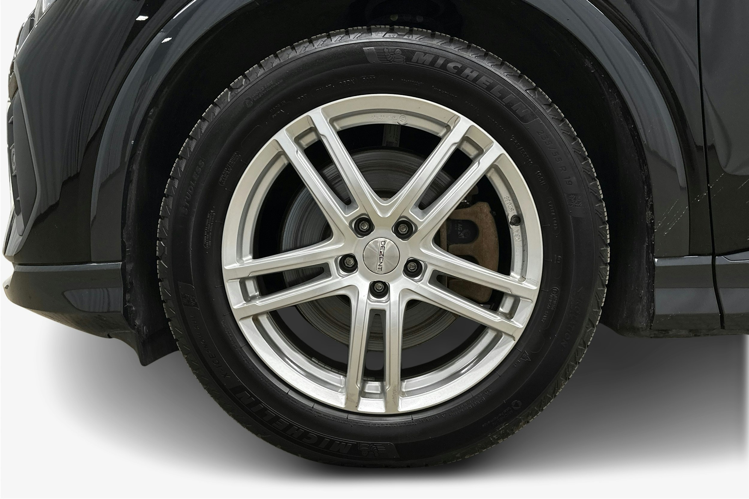 musta Audi Q4 e-tron 2023 kuva 11.