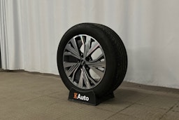 musta Audi Q4 e-tron 2023 kuva 13.