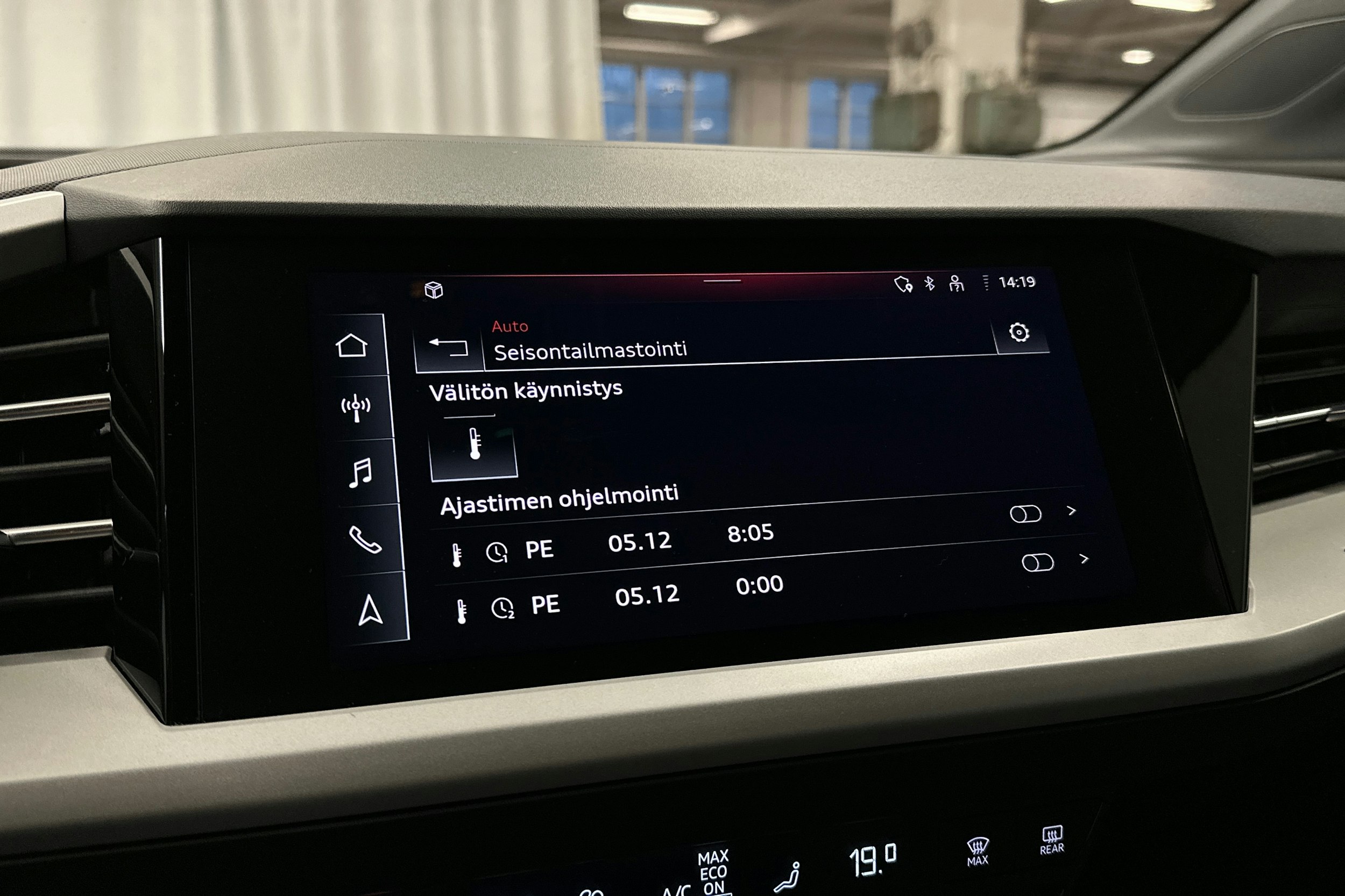 musta Audi Q4 e-tron 2023 kuva 21.