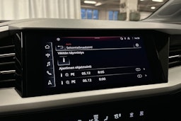 musta Audi Q4 e-tron 2023 kuva 21.