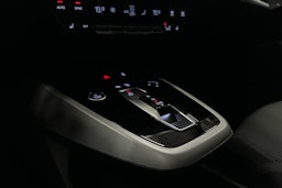 musta Audi Q4 e-tron 2023 kuva 23.