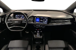 musta Audi Q4 e-tron 2023 kuva 7.