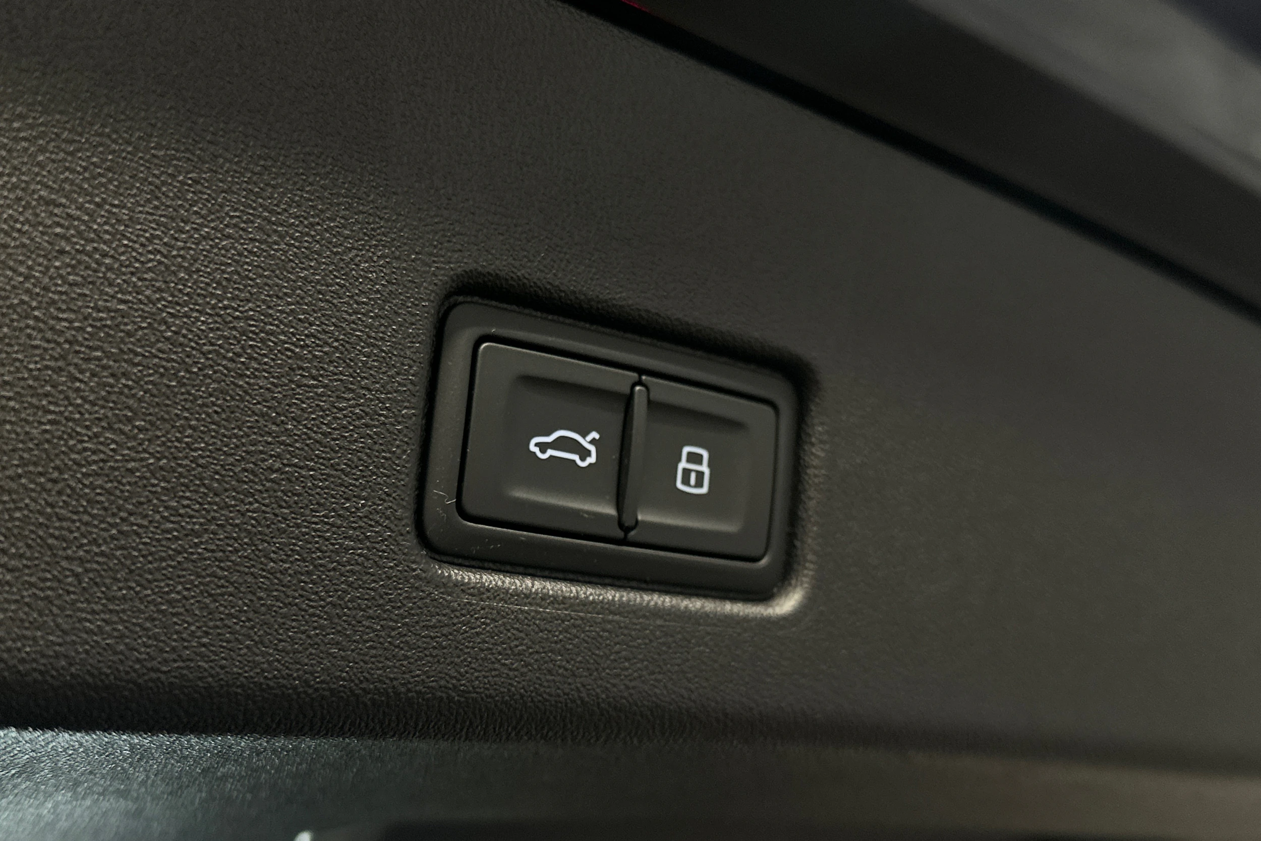 musta Audi Q4 e-tron 2023 kuva 12.