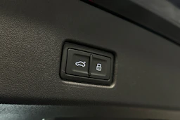 musta Audi Q4 e-tron 2023 kuva 12.
