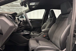 musta Audi Q4 e-tron 2023 kuva 14.