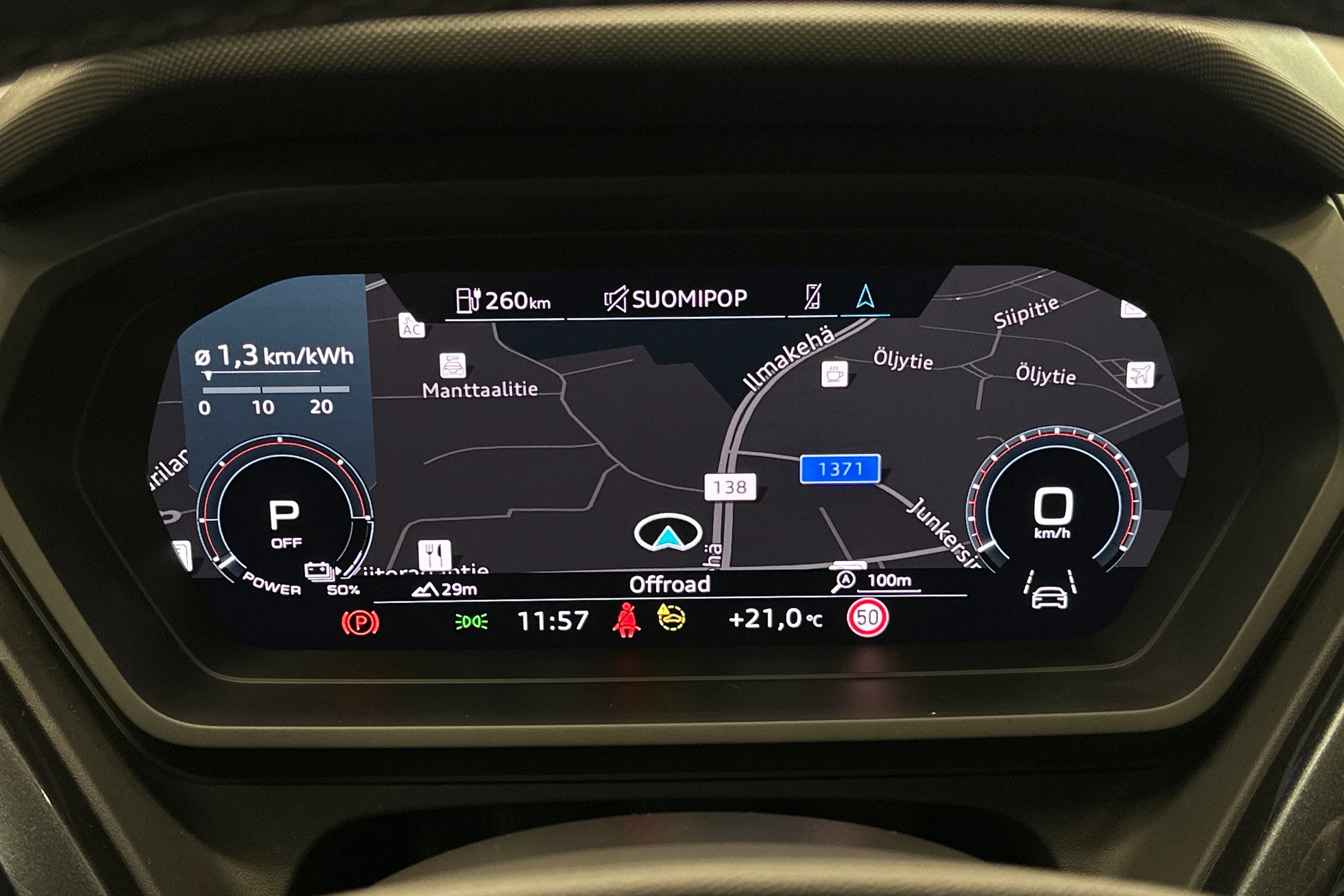 musta Audi Q4 e-tron 2023 kuva 22.