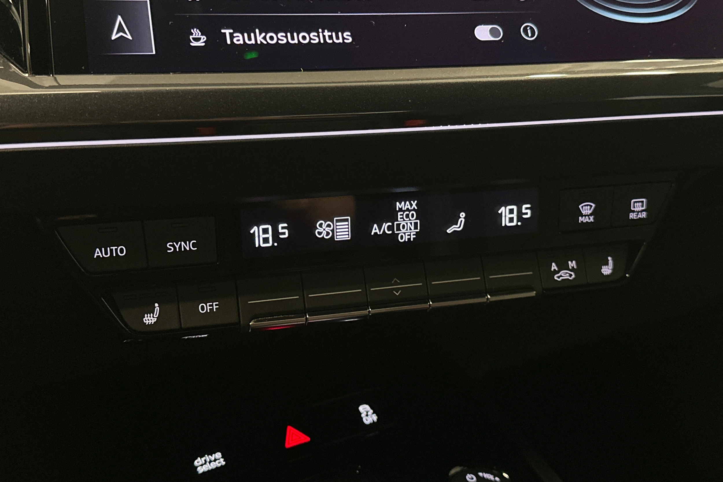 musta Audi Q4 e-tron 2023 kuva 30.
