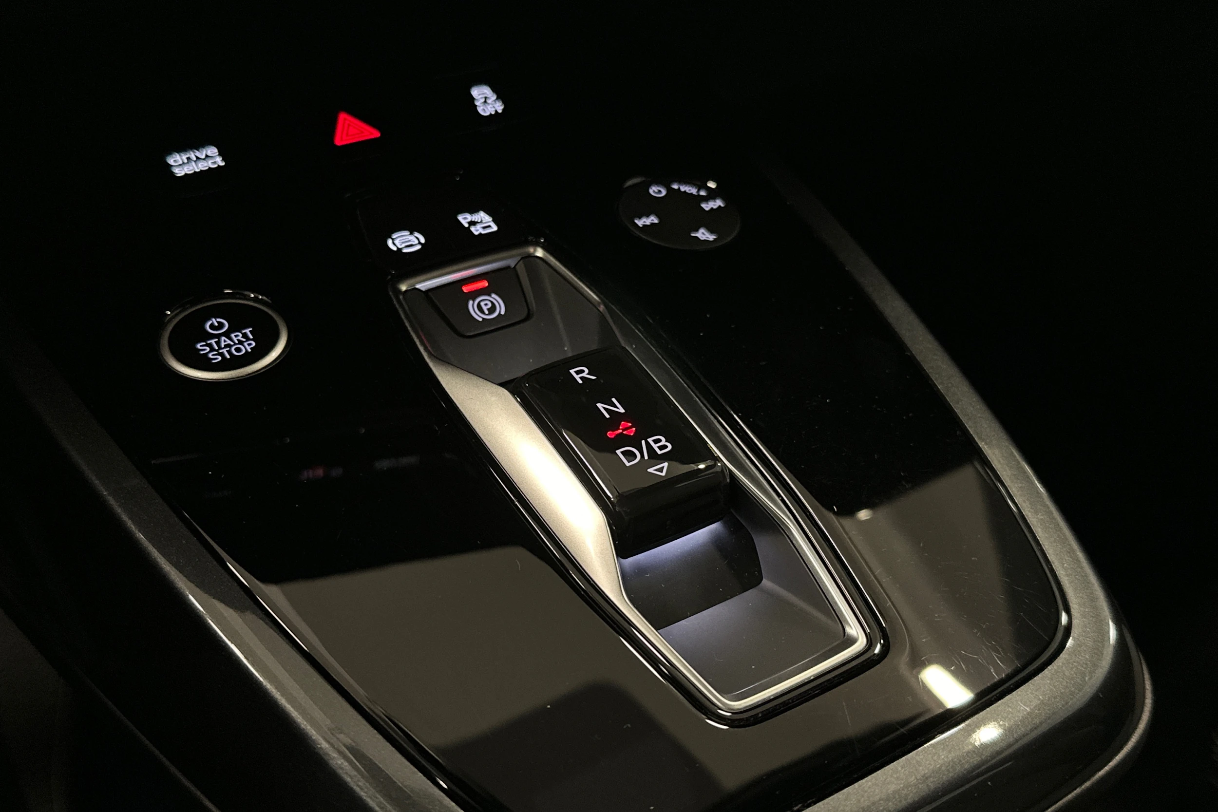 musta Audi Q4 e-tron 2023 kuva 31.