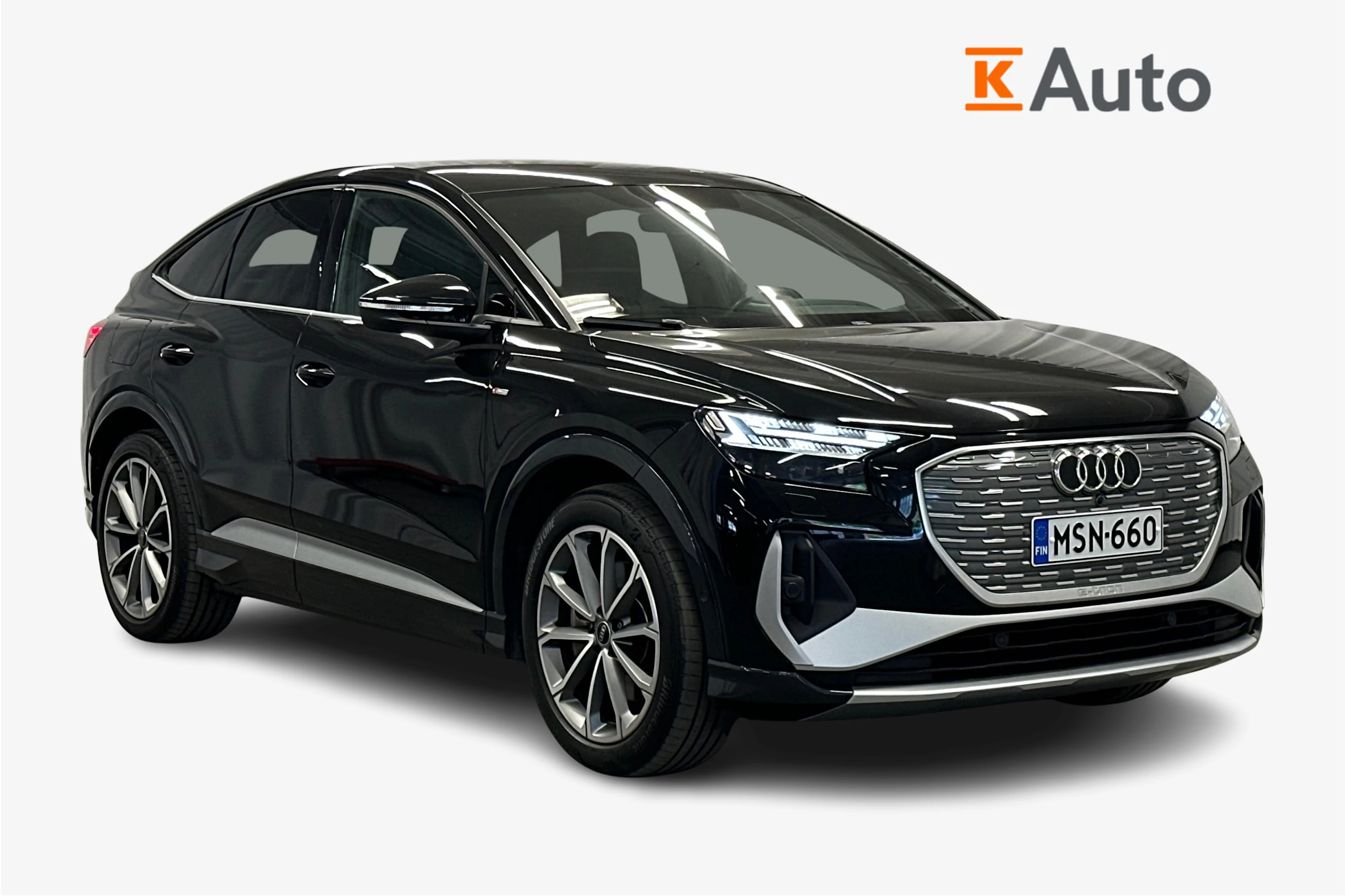 musta Audi Q4 e-tron 2023 kuva 1.