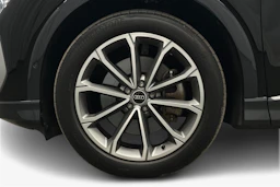 musta Audi Q4 e-tron 2023 kuva 9.