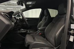musta Audi Q4 e-tron 2023 kuva 14.