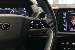 musta Audi Q4 e-tron 2023 kuva 17.
