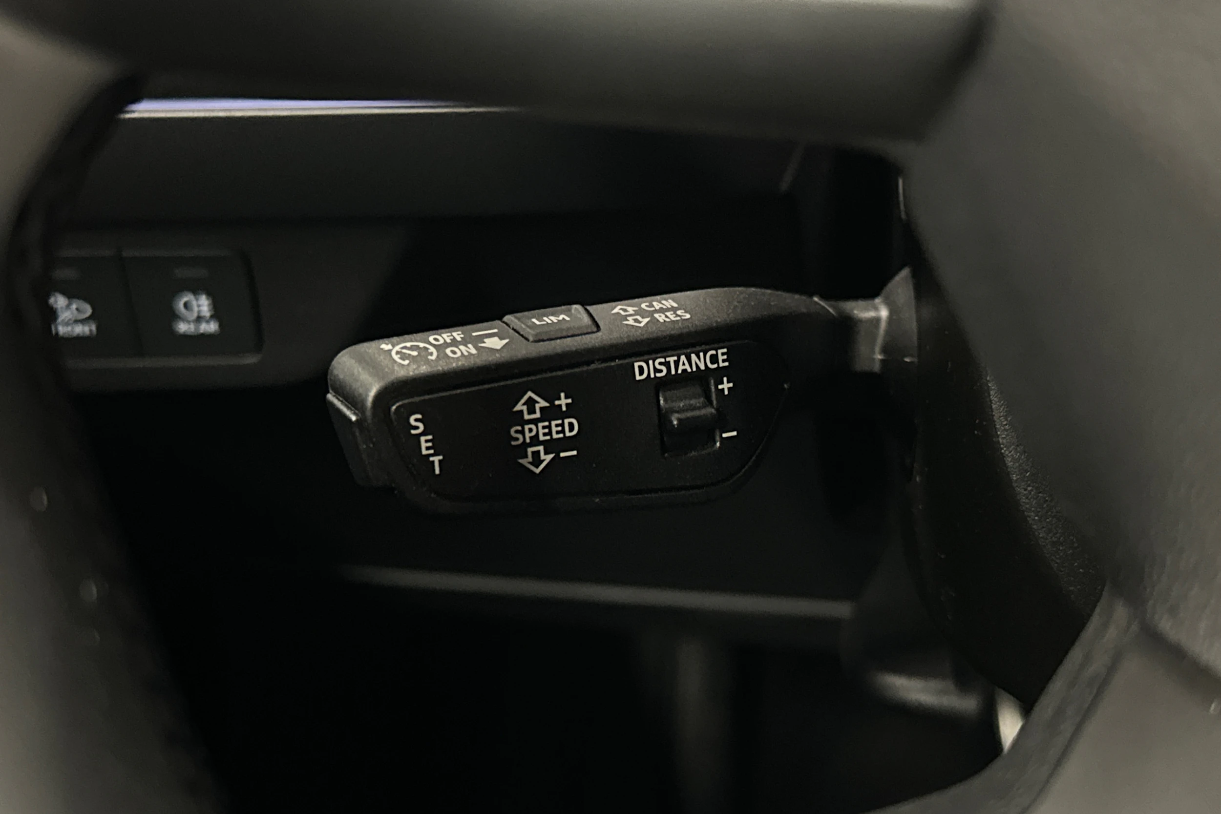 musta Audi Q4 e-tron 2023 kuva 18.