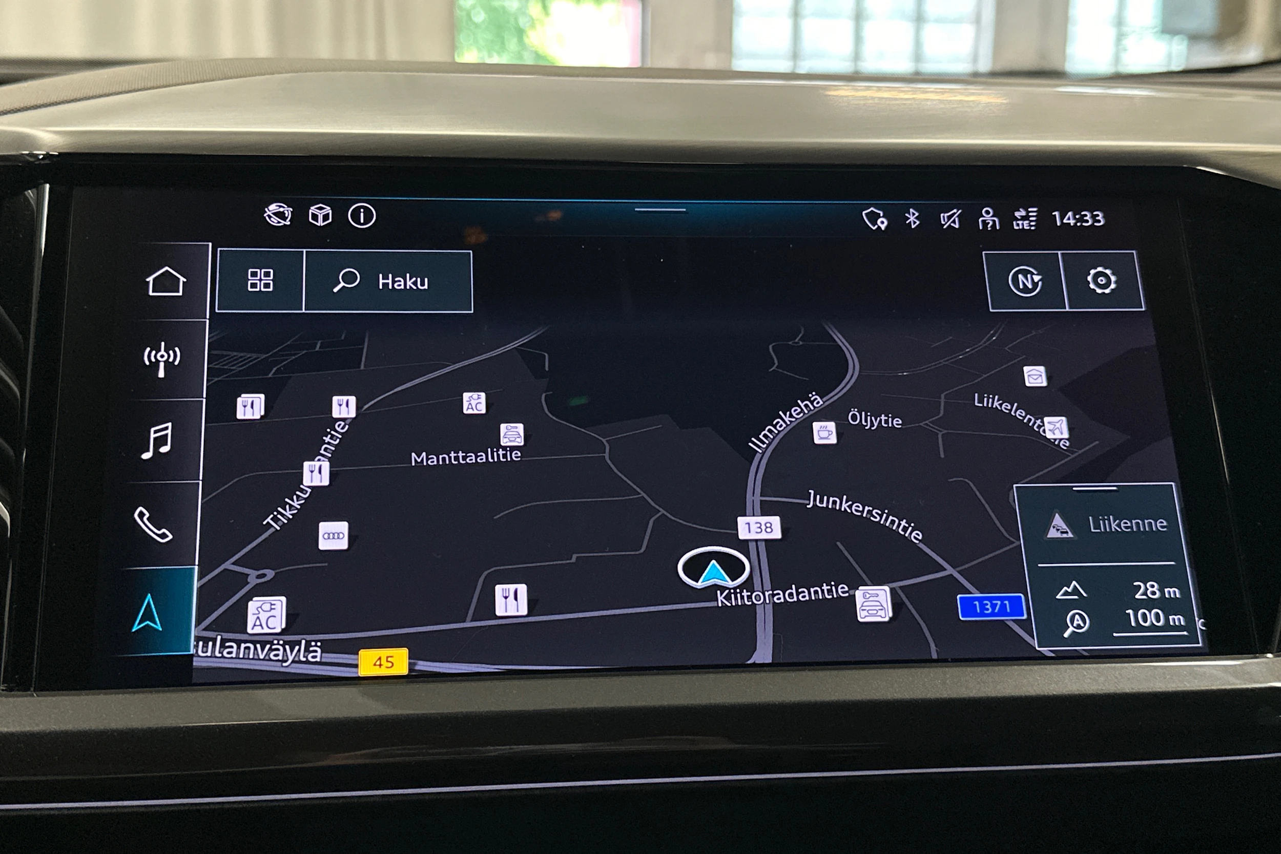 musta Audi Q4 e-tron 2023 kuva 20.