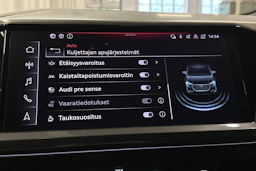 musta Audi Q4 e-tron 2023 kuva 24.