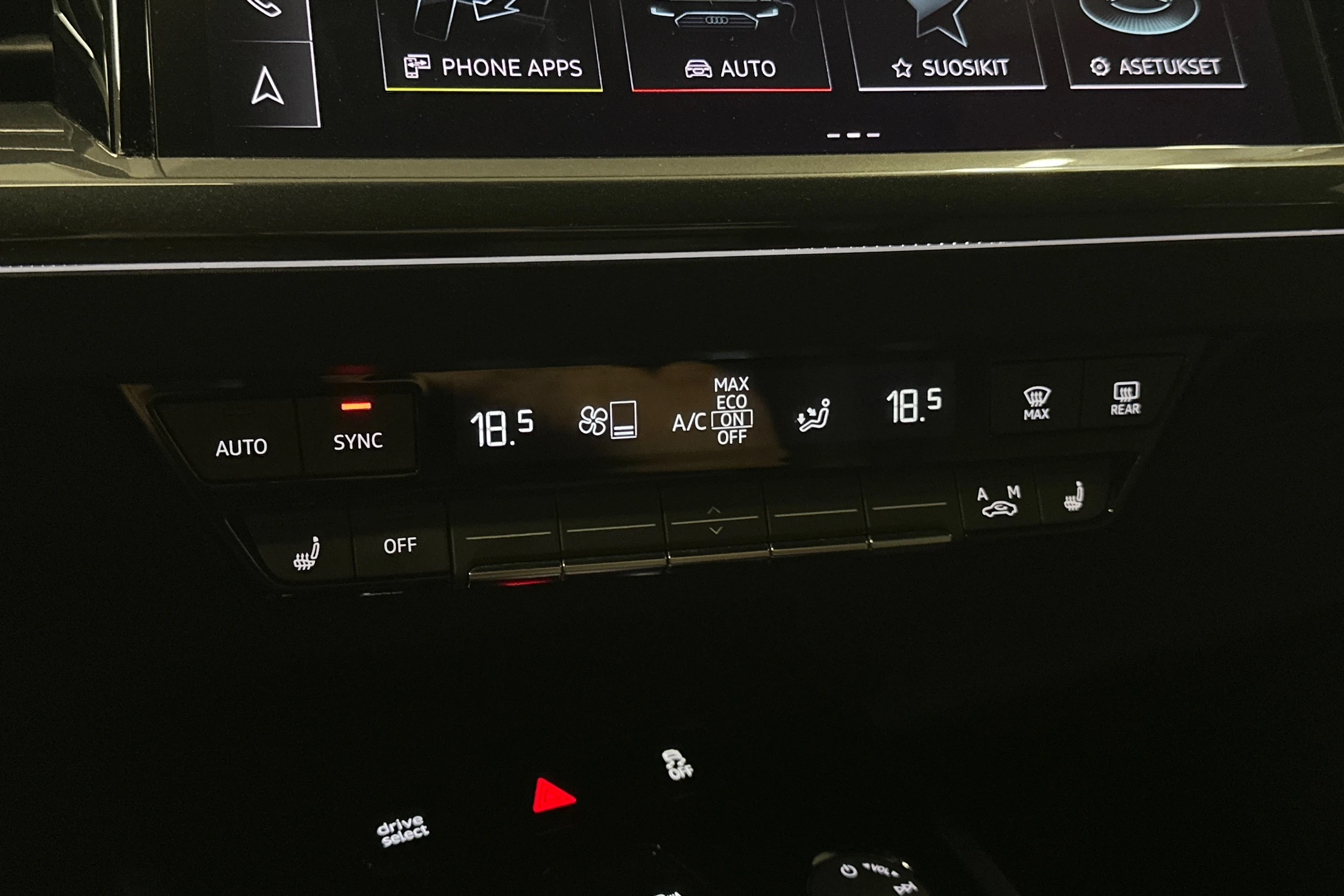 musta Audi Q4 e-tron 2023 kuva 26.