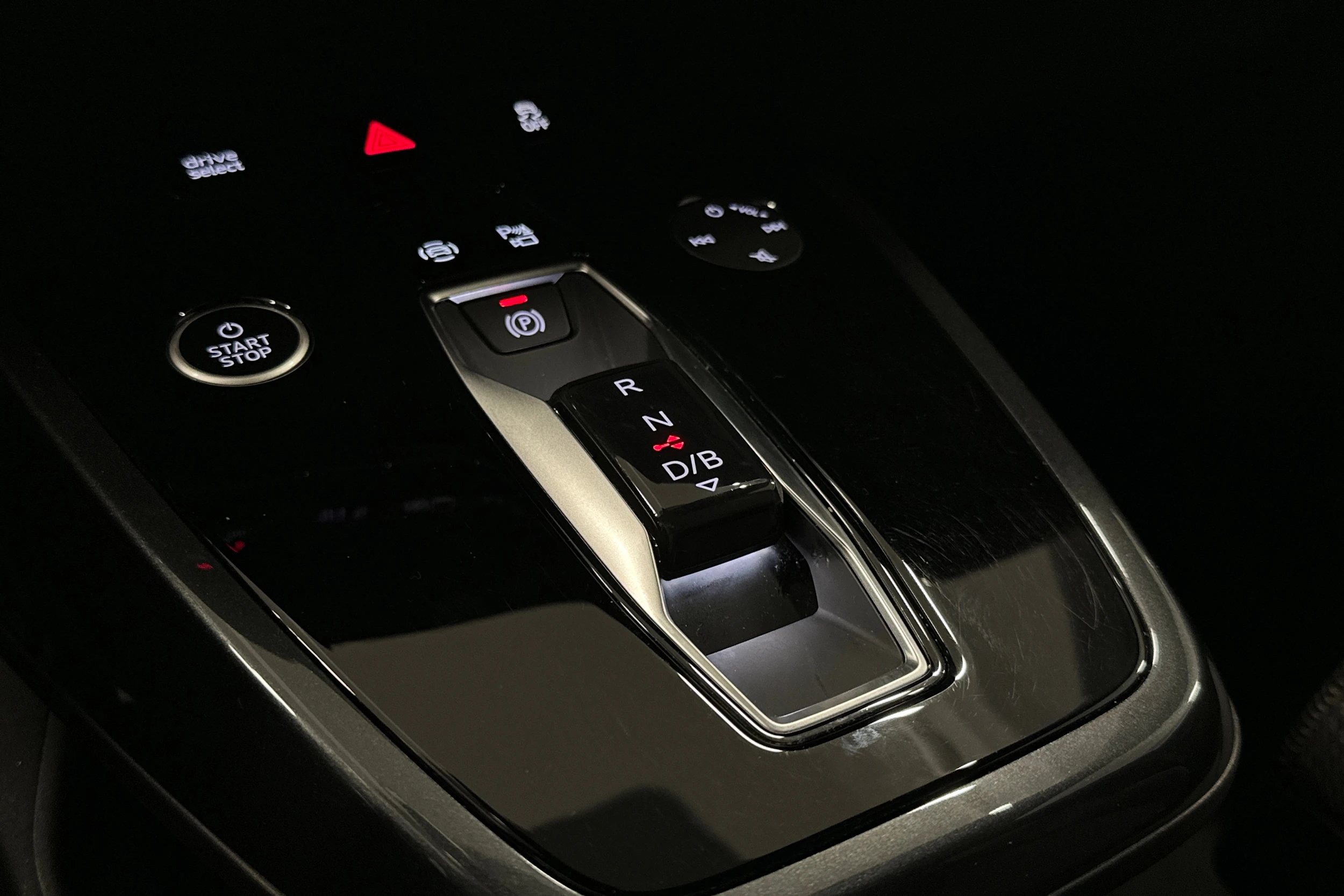 musta Audi Q4 e-tron 2023 kuva 27.