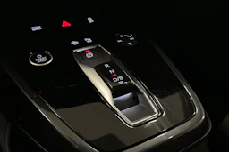 musta Audi Q4 e-tron 2023 kuva 27.
