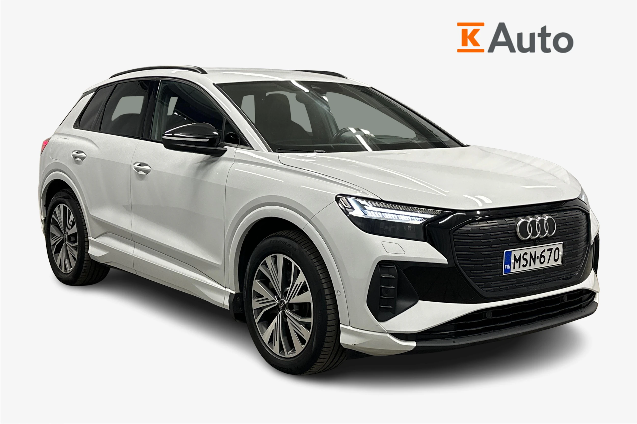 valkoinen Audi Q4 e-tron 2023 kuva 1.