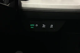valkoinen Audi Q4 e-tron 2023 kuva 15.