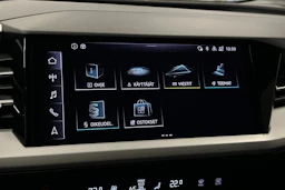 valkoinen Audi Q4 e-tron 2023 kuva 18.