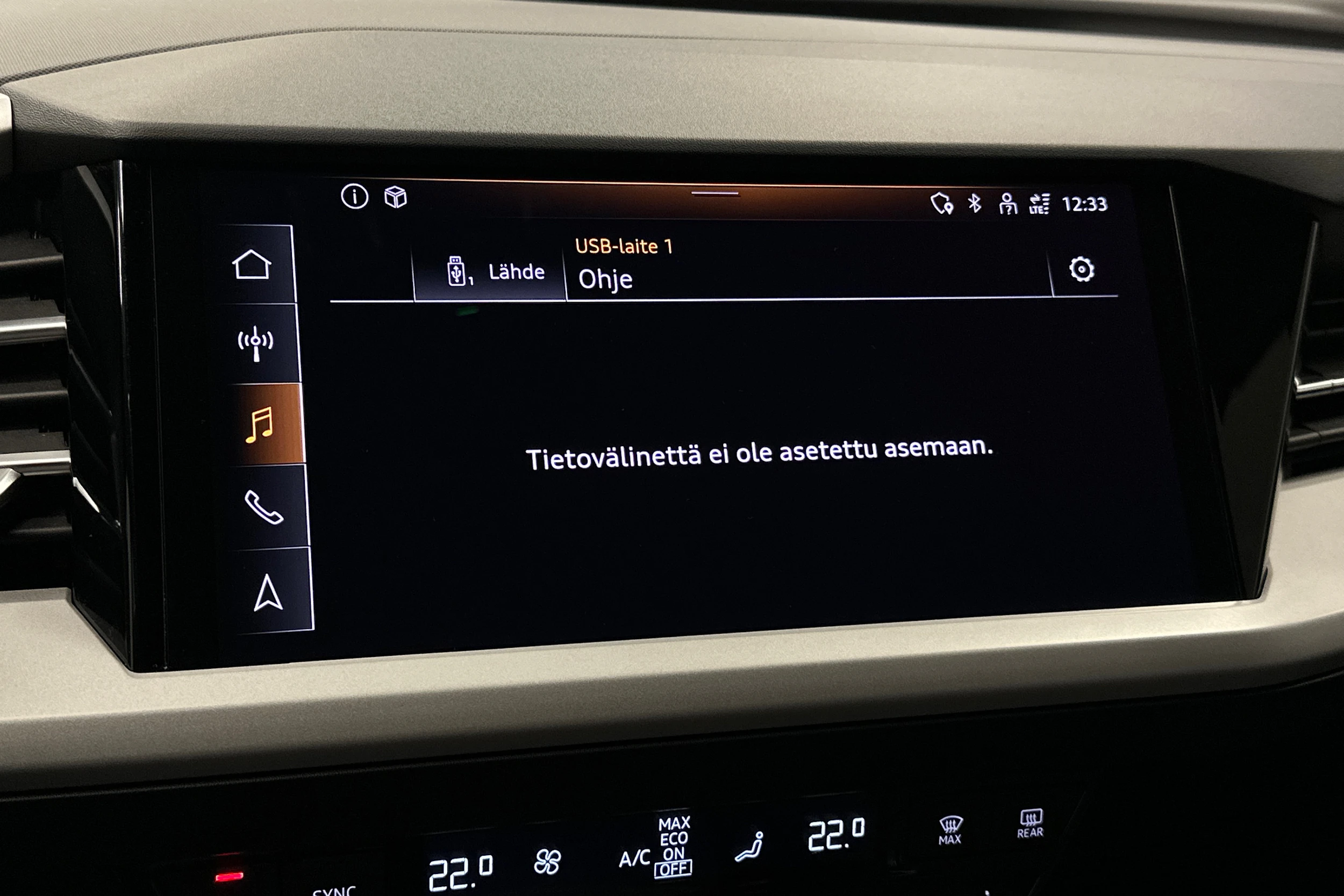 valkoinen Audi Q4 e-tron 2023 kuva 20.