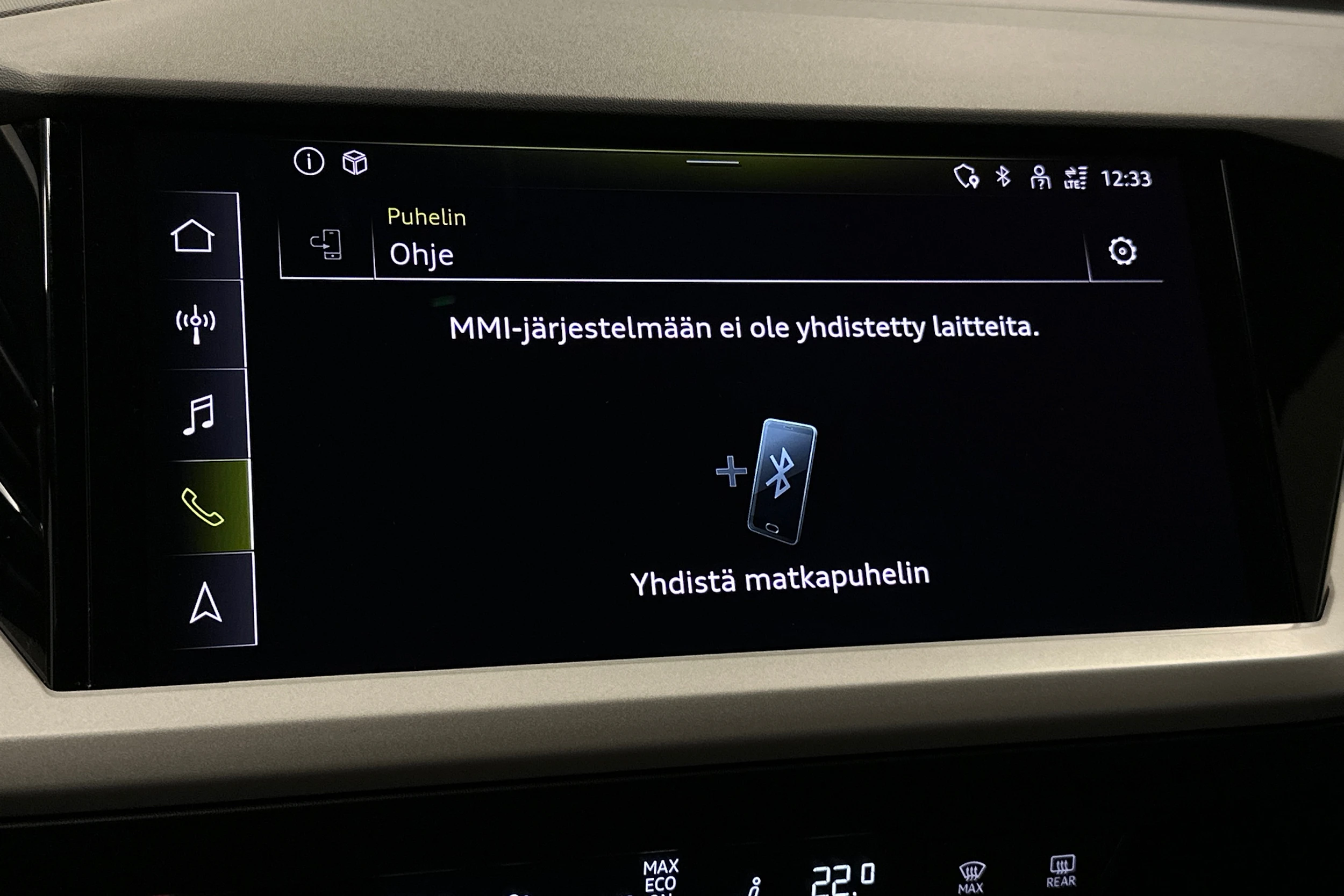 valkoinen Audi Q4 e-tron 2023 kuva 21.
