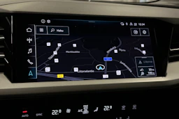 valkoinen Audi Q4 e-tron 2023 kuva 22.