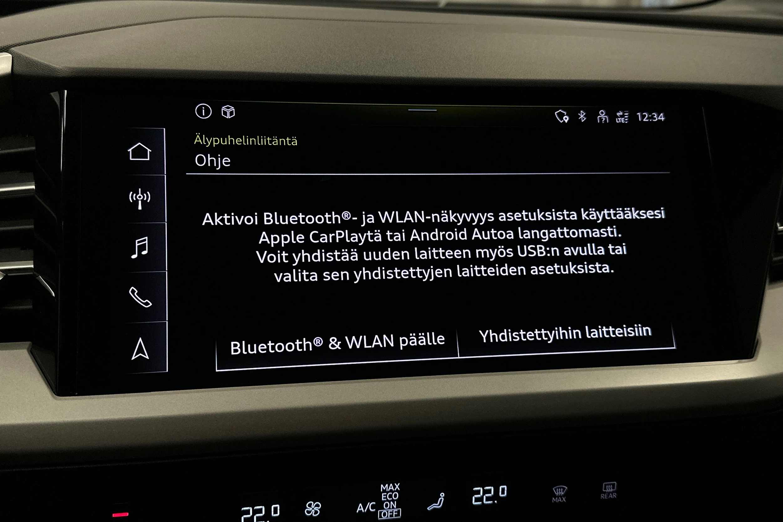 valkoinen Audi Q4 e-tron 2023 kuva 23.