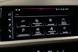 valkoinen Audi Q4 e-tron 2023 kuva 24.