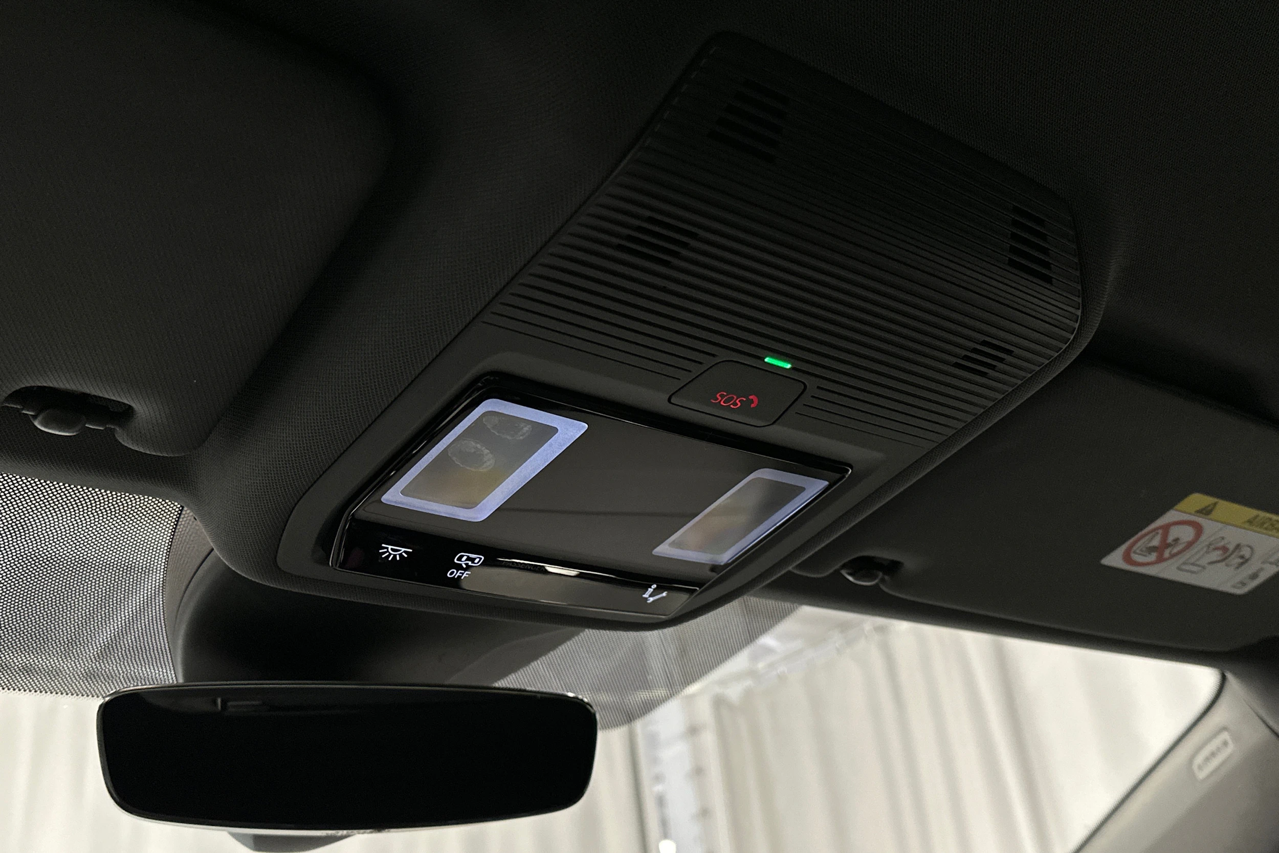 valkoinen Audi Q4 e-tron 2023 kuva 34.