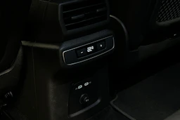 valkoinen Audi Q4 e-tron 2023 kuva 36.
