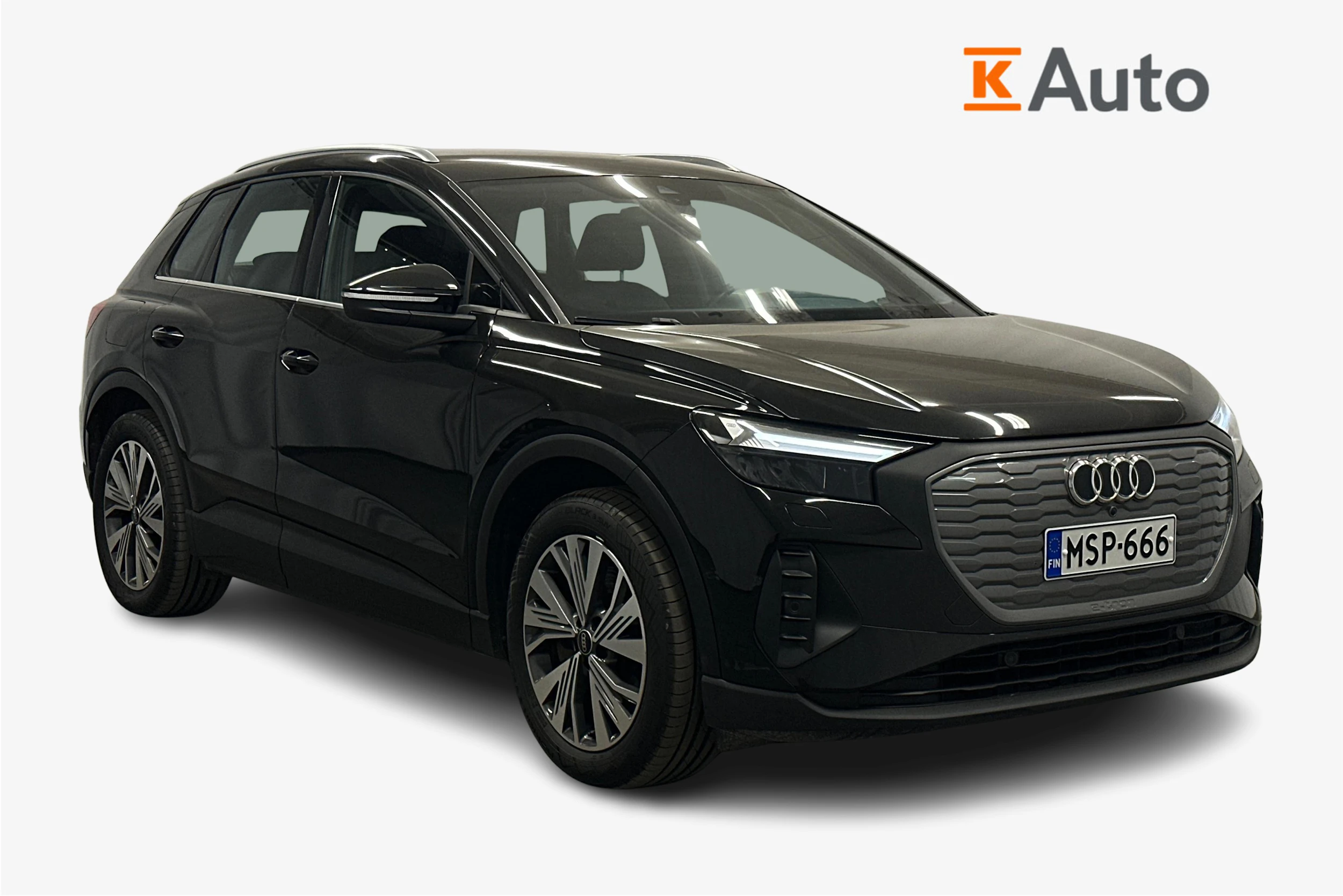 musta Audi Q4 e-tron 2023 kuva 1.