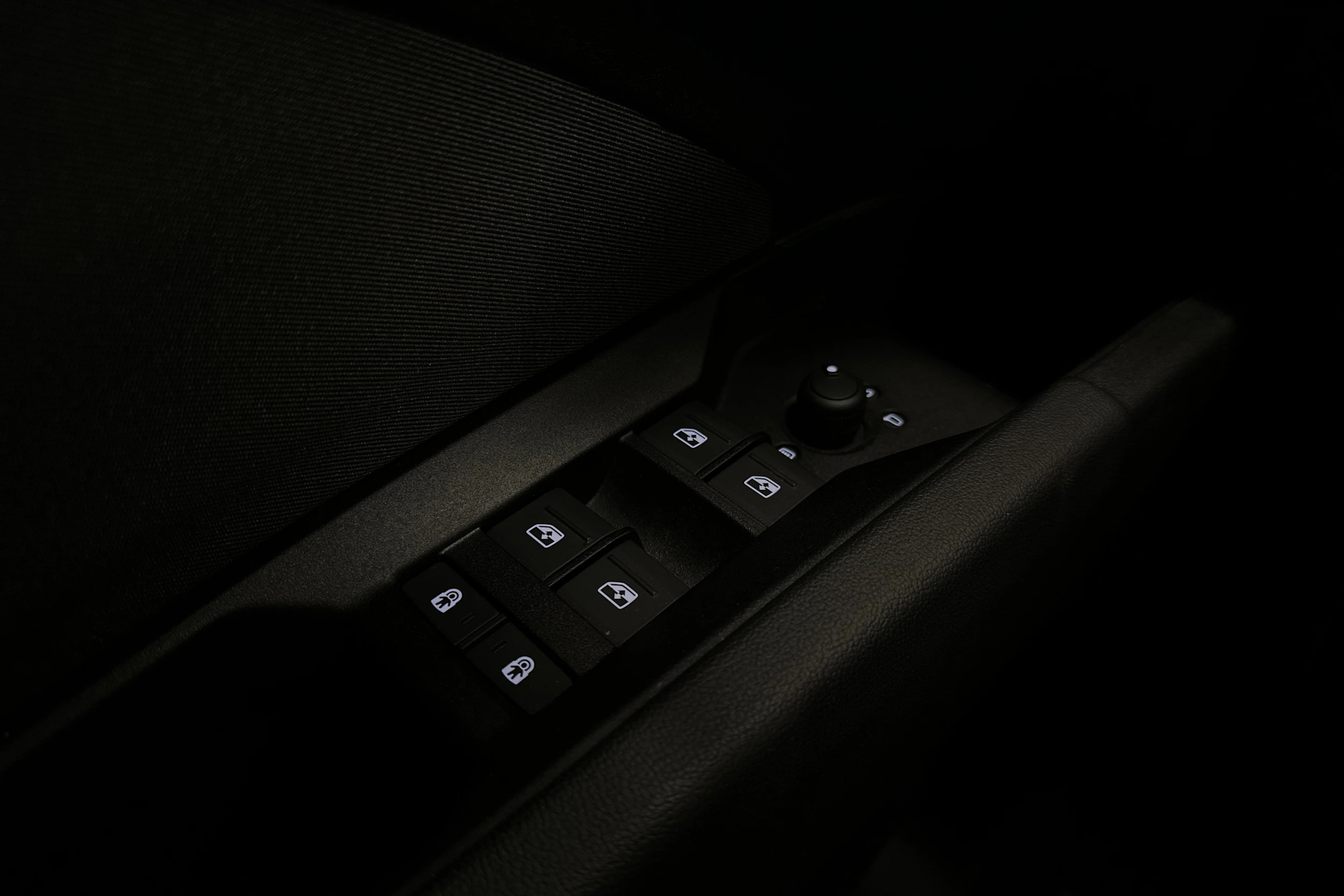 musta Audi Q4 e-tron 2023 kuva 14.
