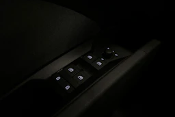 musta Audi Q4 e-tron 2023 kuva 14.