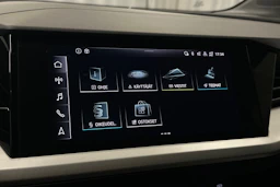 musta Audi Q4 e-tron 2023 kuva 17.