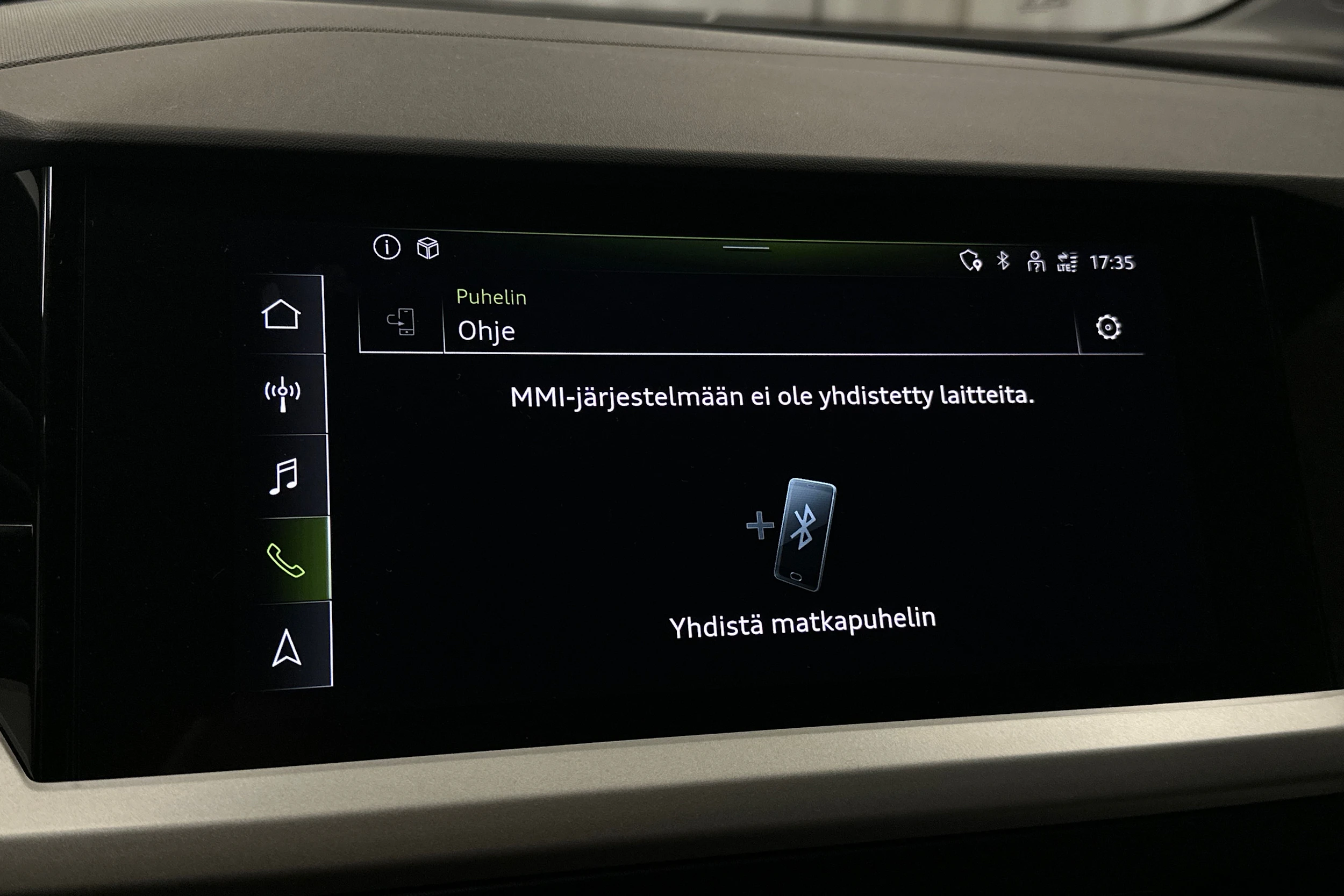 musta Audi Q4 e-tron 2023 kuva 20.